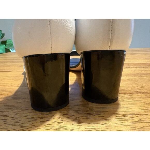 KATE SPADE Size 10 Strappy Open Toe Block Heel White and Black Quiet Luxury - Picture 10 of 14